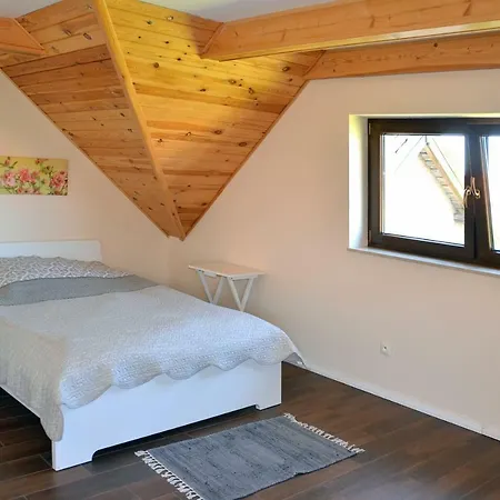 Za Stodola Farm stay *